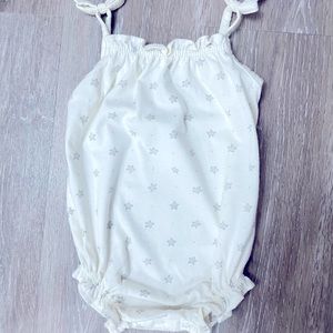 Gap one piece short/sleeveless 0-3 cream w/stars